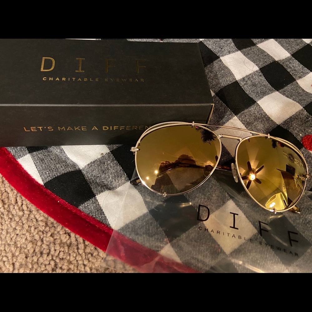 DIFF SUNGLASSES
